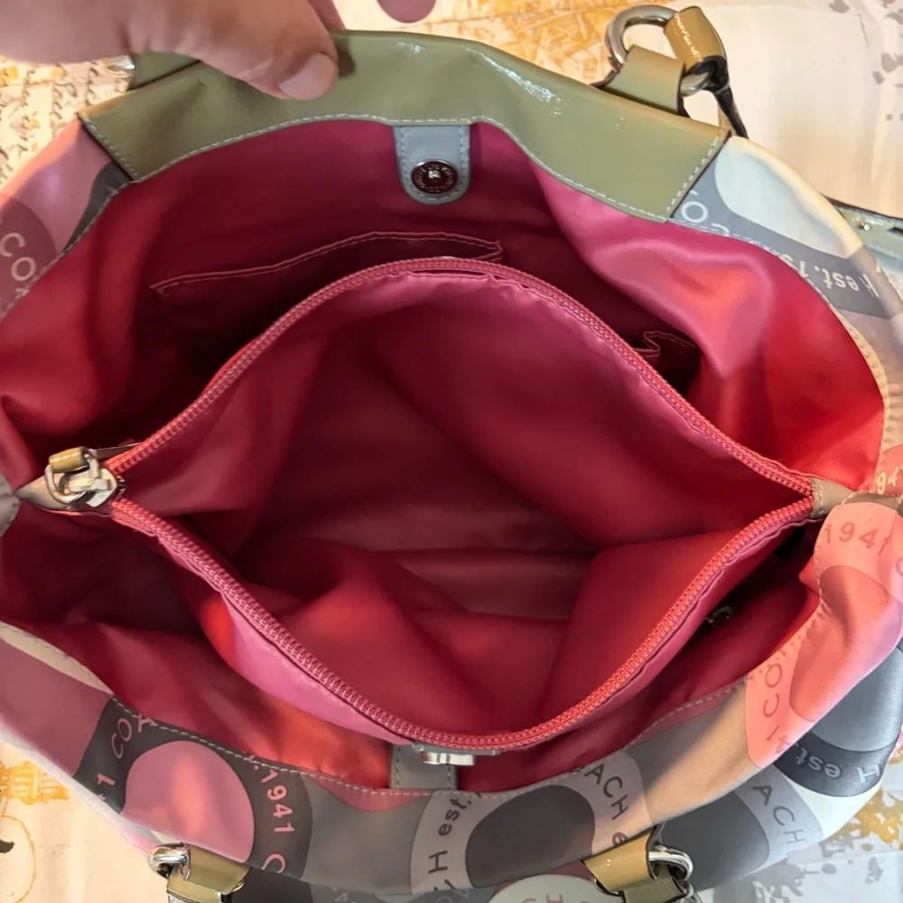 Coach F15504 Ashley Signature Snaphead Carryall Satchel EUC - Picture 6 of 10